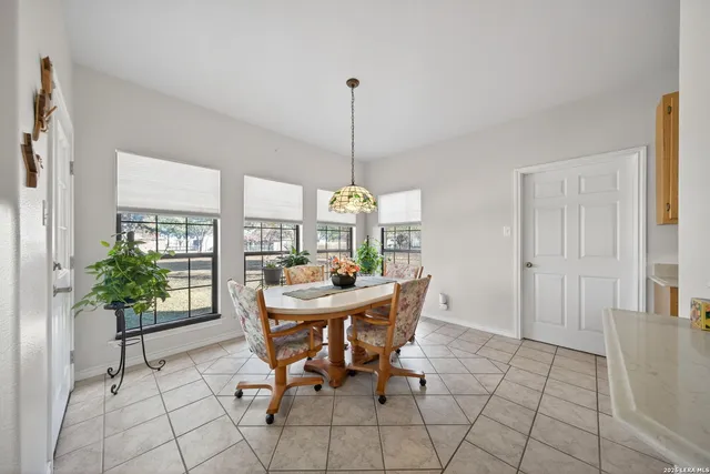 $475,000 | 125 County Road 4720, Castroville, TX 78009