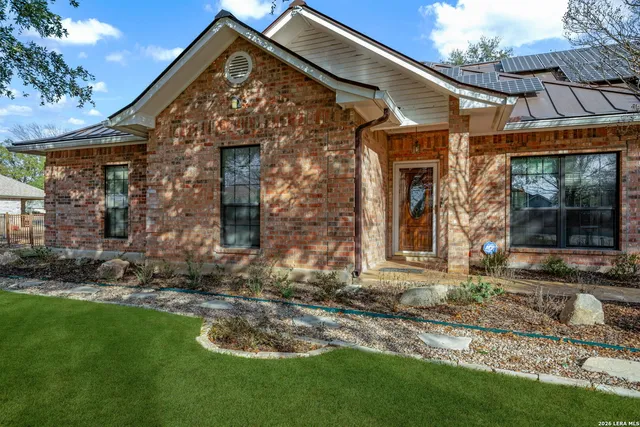 $475,000 | 125 County Road 4720, Castroville, TX 78009