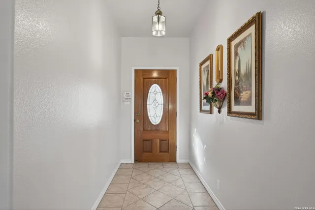 $475,000 | 125 County Road 4720, Castroville, TX 78009