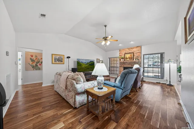 $475,000 | 125 County Road 4720, Castroville, TX 78009