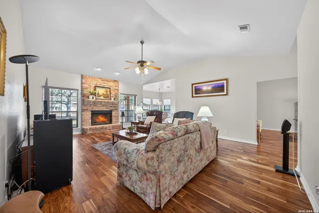 $475,000 | 125 County Road 4720, Castroville, TX 78009