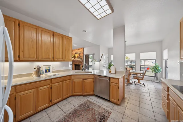 $475,000 | 125 County Road 4720, Castroville, TX 78009