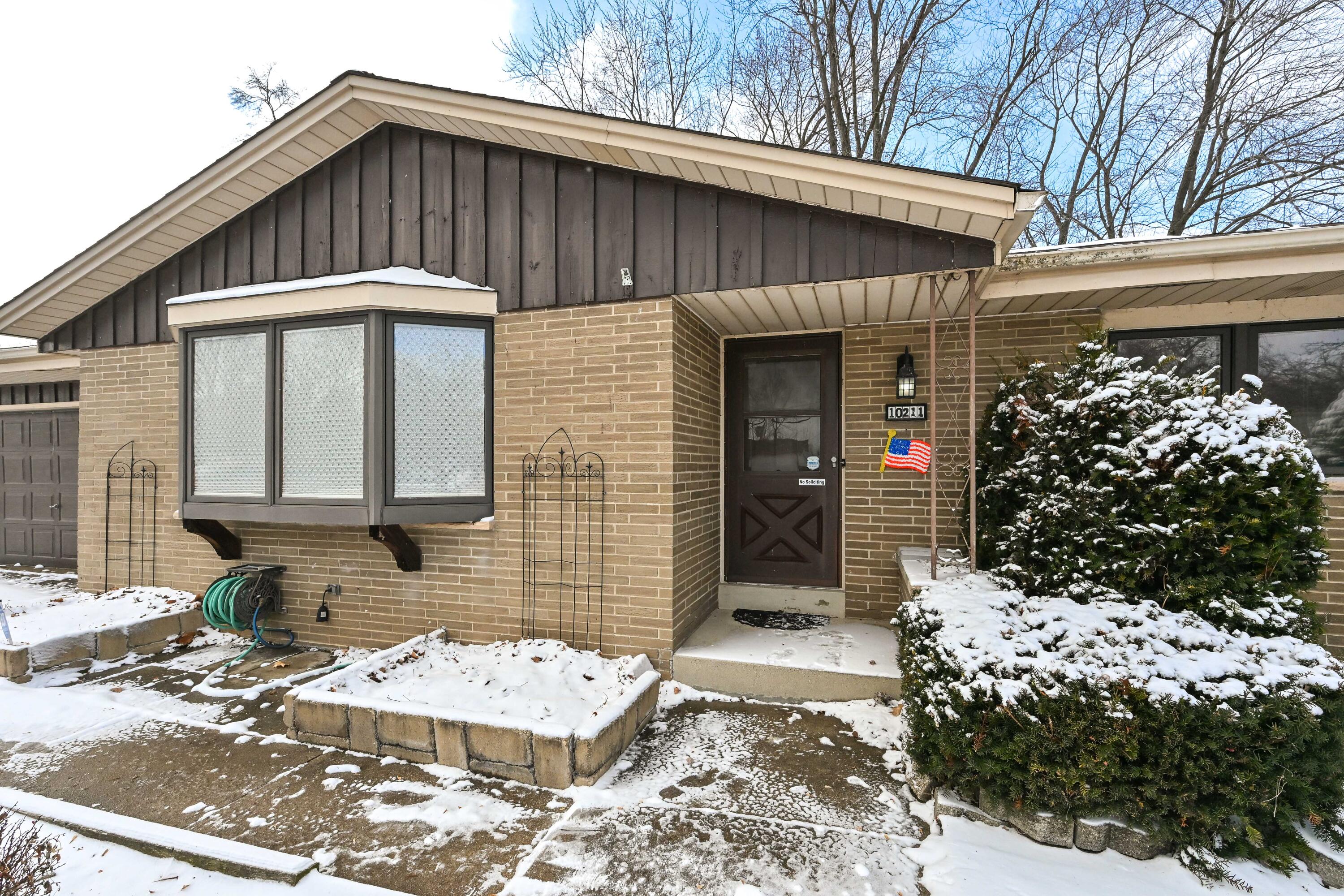 10211 South Nicholson Road Oak Creek, WI 53154 - Photo 2 of 39 Front Exterior Entry