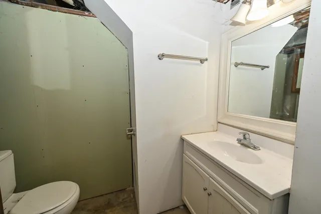 $370,000 | 10211 South Nicholson Road, Oak Creek, WI 53154