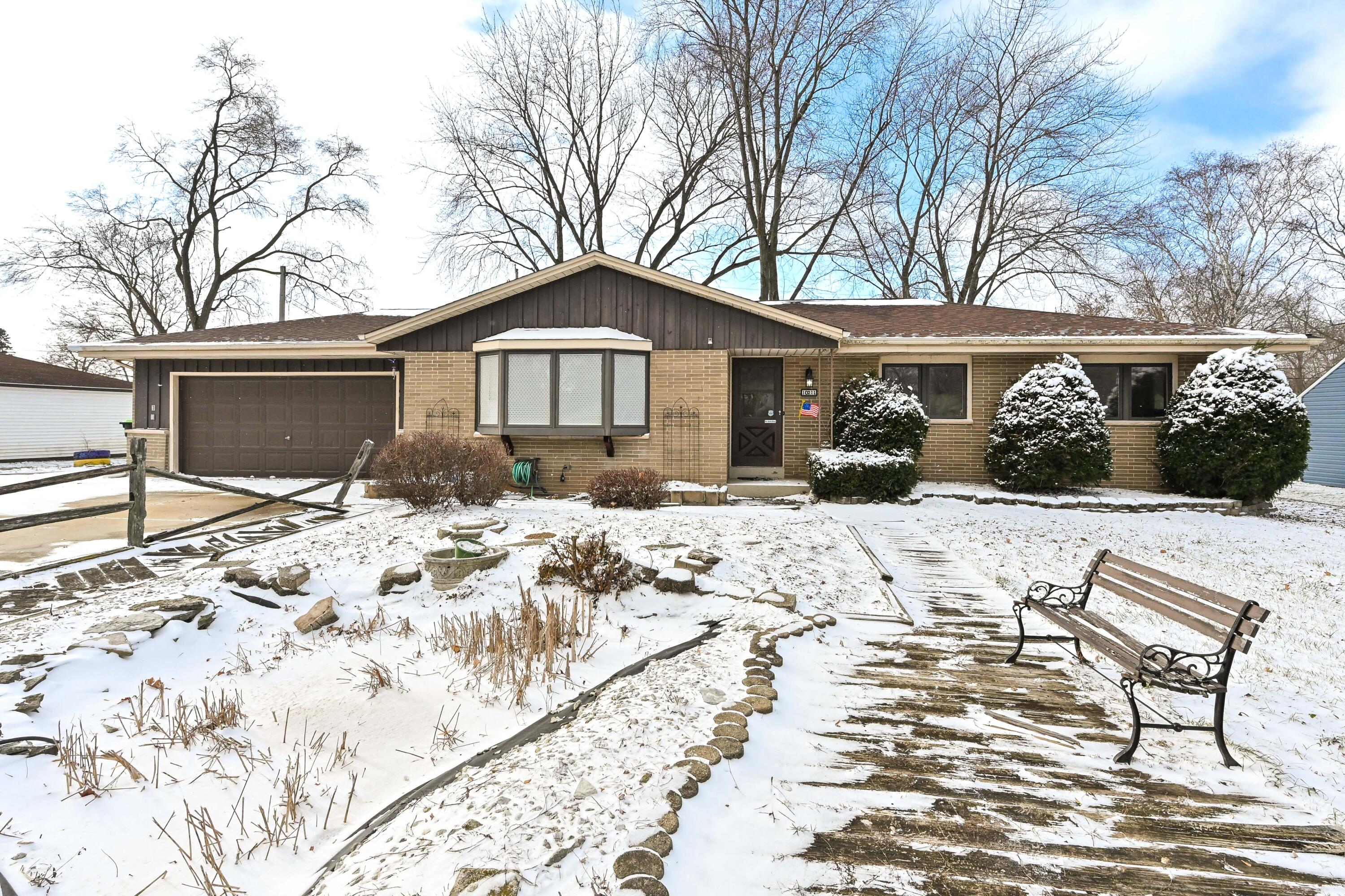 10211 South Nicholson Road Oak Creek, WI 53154 - Photo 36 of 39 Front Exterior