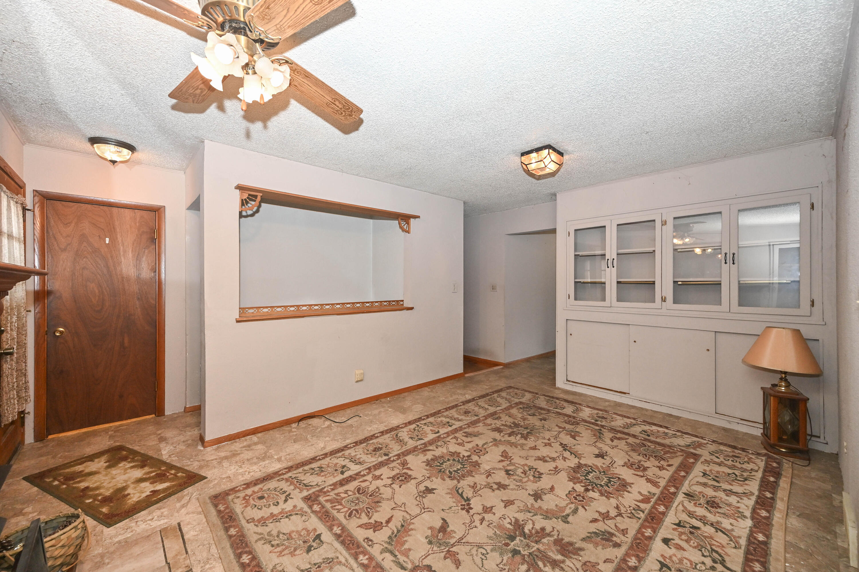 10211 South Nicholson Road Oak Creek, WI 53154 - Photo 8 of 39 Formal Dining Room