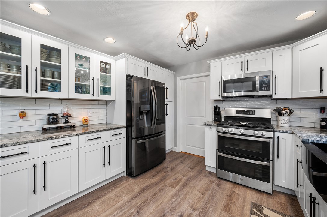 2 Carlo Court Cranston, RI 02921 - Photo 11 of 34