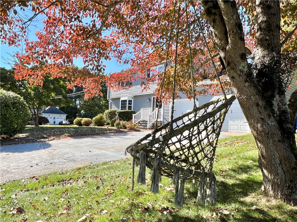 2 Carlo Court Cranston, RI 02921 - Photo 3 of 34