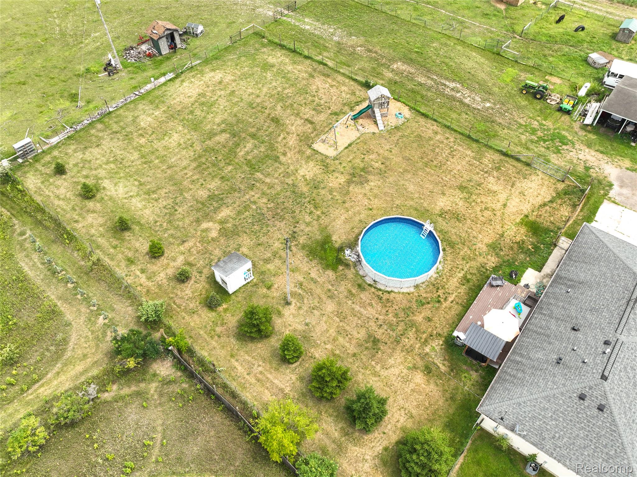 2281 Swan Road Dansville, MI 48819 - Photo 32 of 36 09.jpg