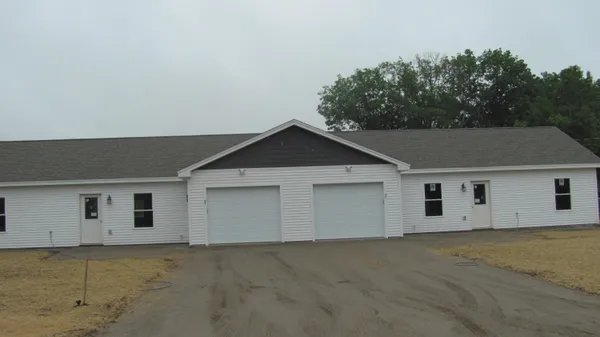 $279,000 | 18-a Or B Thurlow Drive, Oxford, ME 04270
