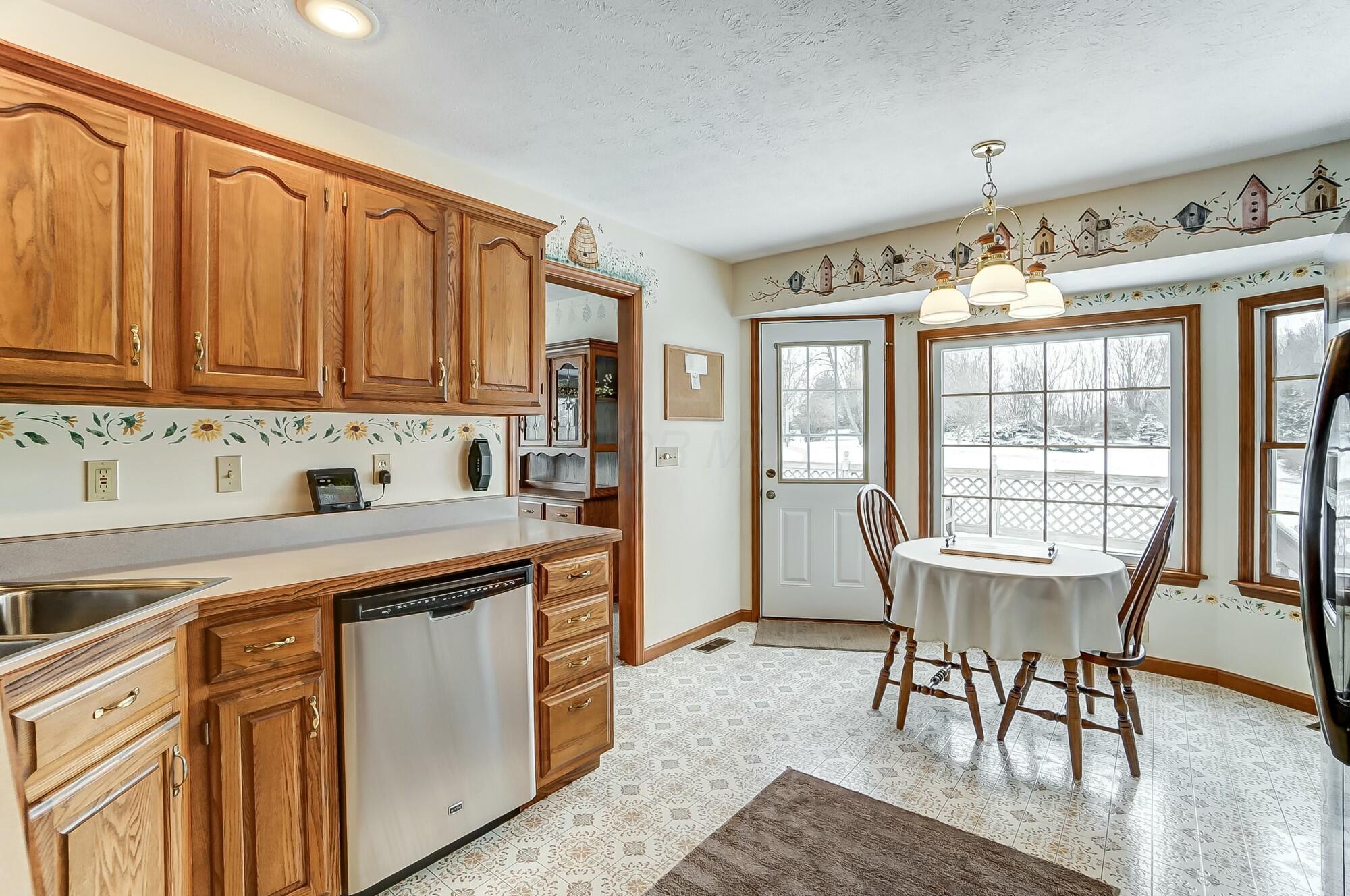 4070 Sintz Road Springfield, OH 45504 - Photo 14 of 46 Kitchen