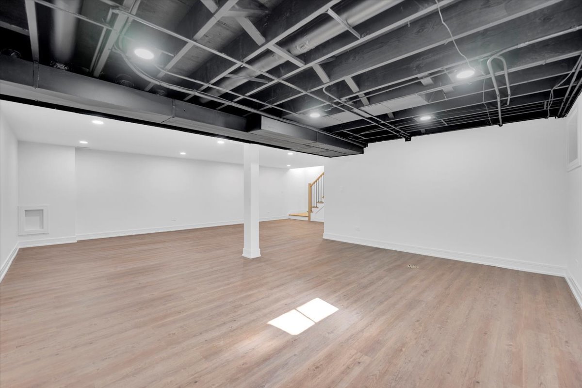 101 Devonshire Road, Unit 1 Tower Lakes, IL 60010 - Photo 28 of 38 a view of empty room