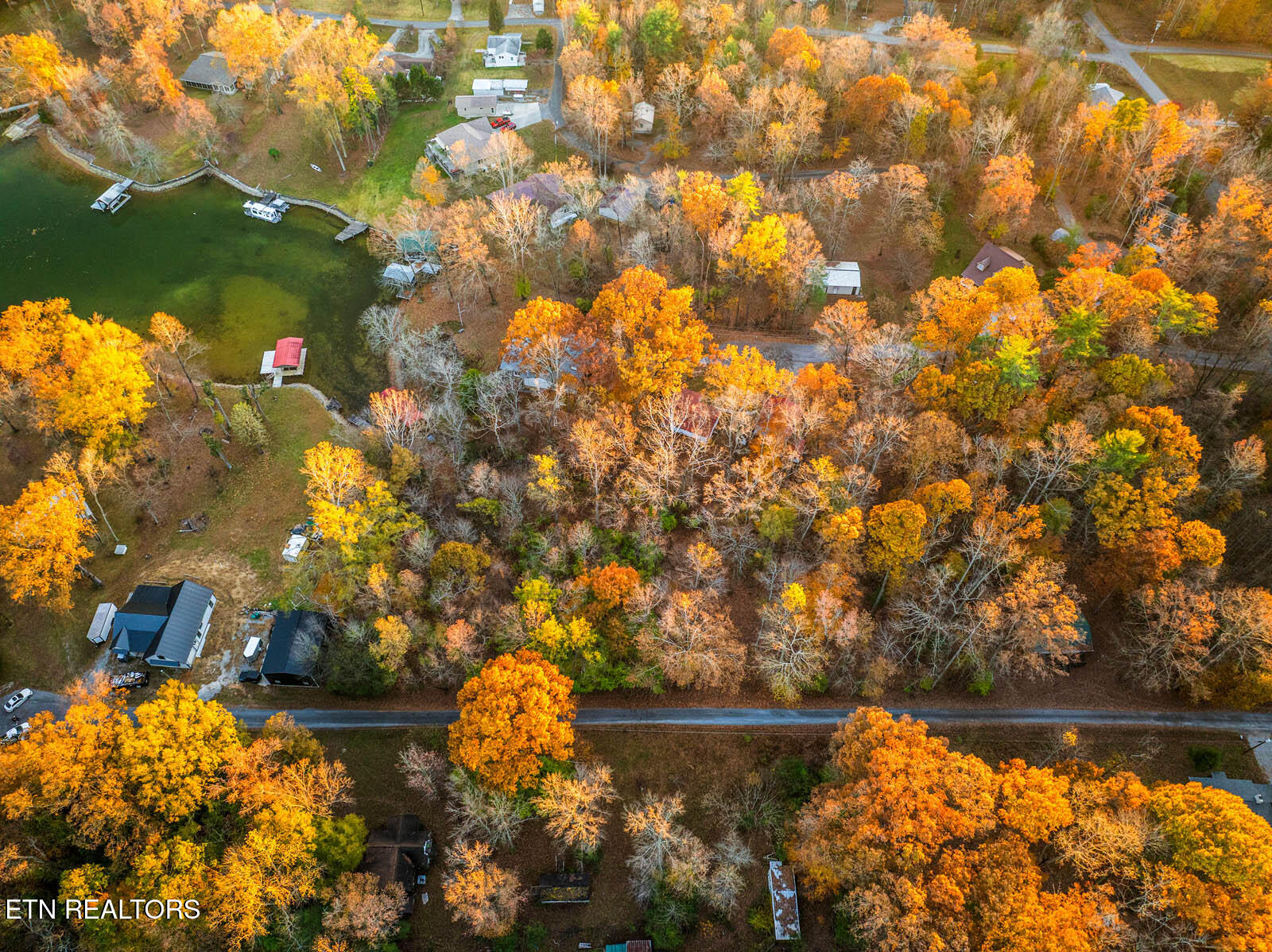 Lakeville Dr Spring Spring City, TN 37381 - Photo 16 of 32 12