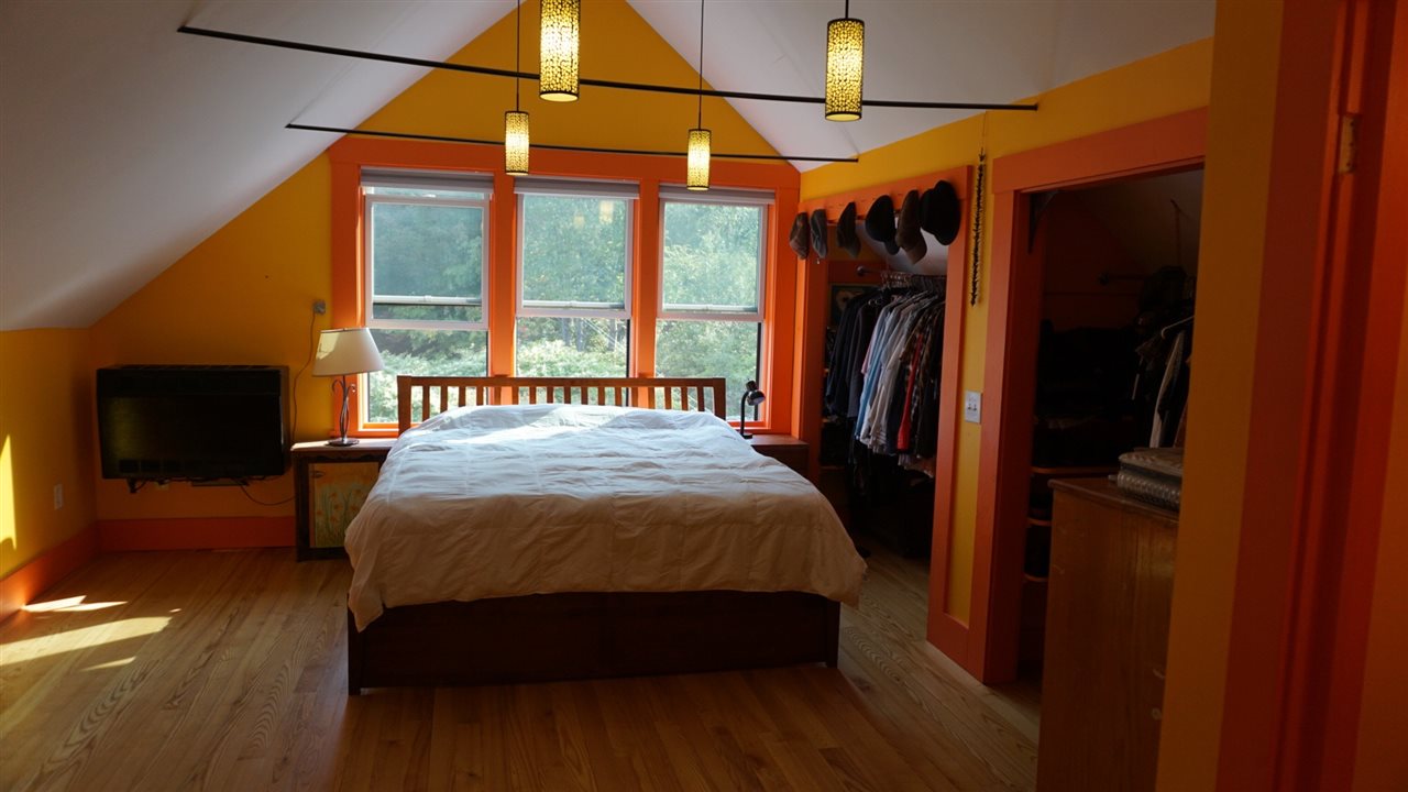 904 Hallstrom Road Northfield, VT 05663 - Photo 3 of 40