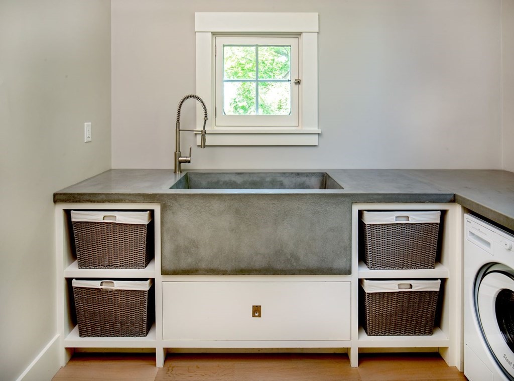 44 Proctor Street Manchester, MA 01944 - Photo 14 of 36 Gallery Image 14