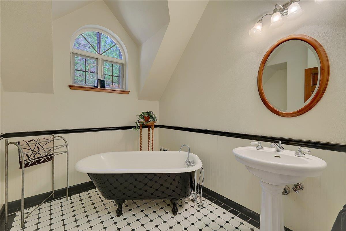 11473 Sky Pines Ridge Road Nevada City, CA 95959 - Photo 23 of 38