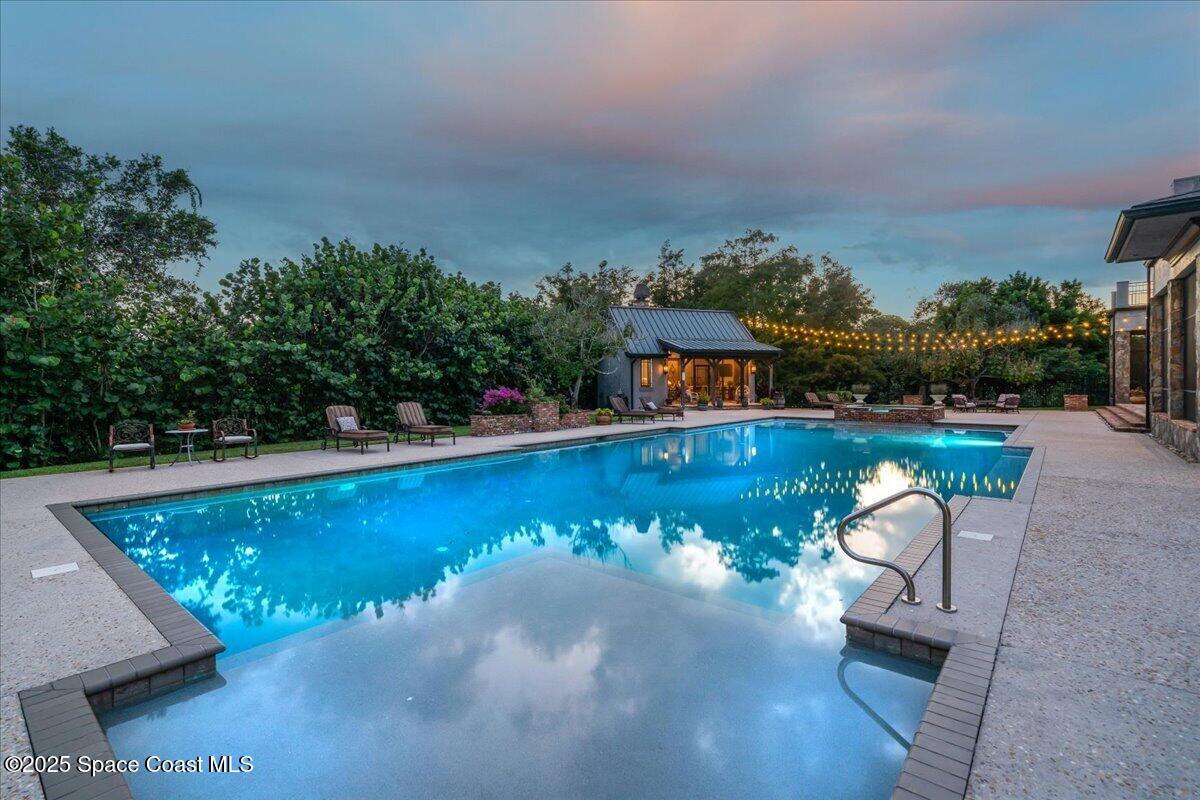 586 Wethersfield Place Melbourne, FL 32940 - Photo 6 of 112 002-DSC0171412