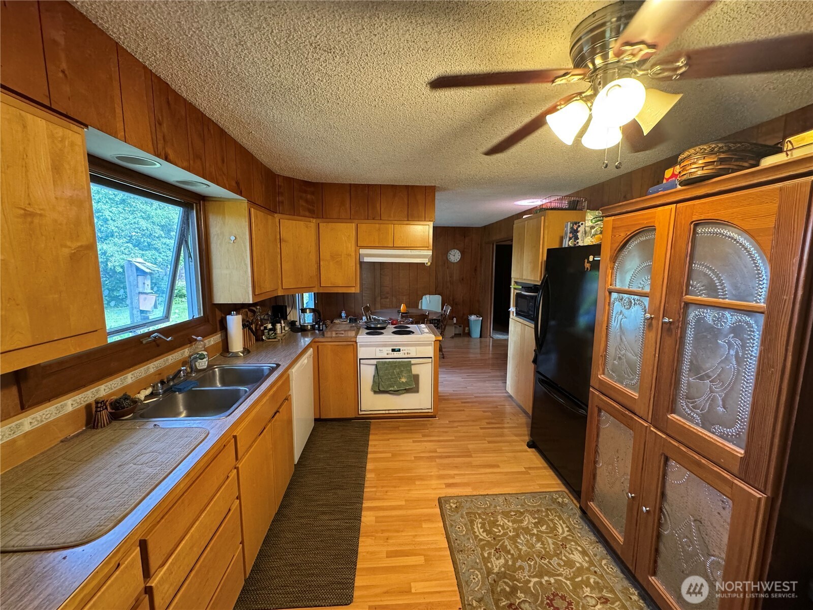 402 West Maple Street Sequim, WA 98382 - Photo 14 of 31
