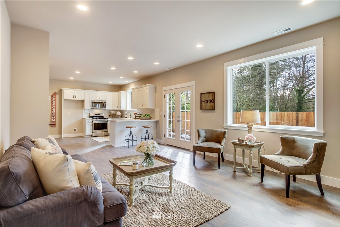 7102 Lower Ridge Road, Unit B Everett, WA 98203 - Photo 11 of 19