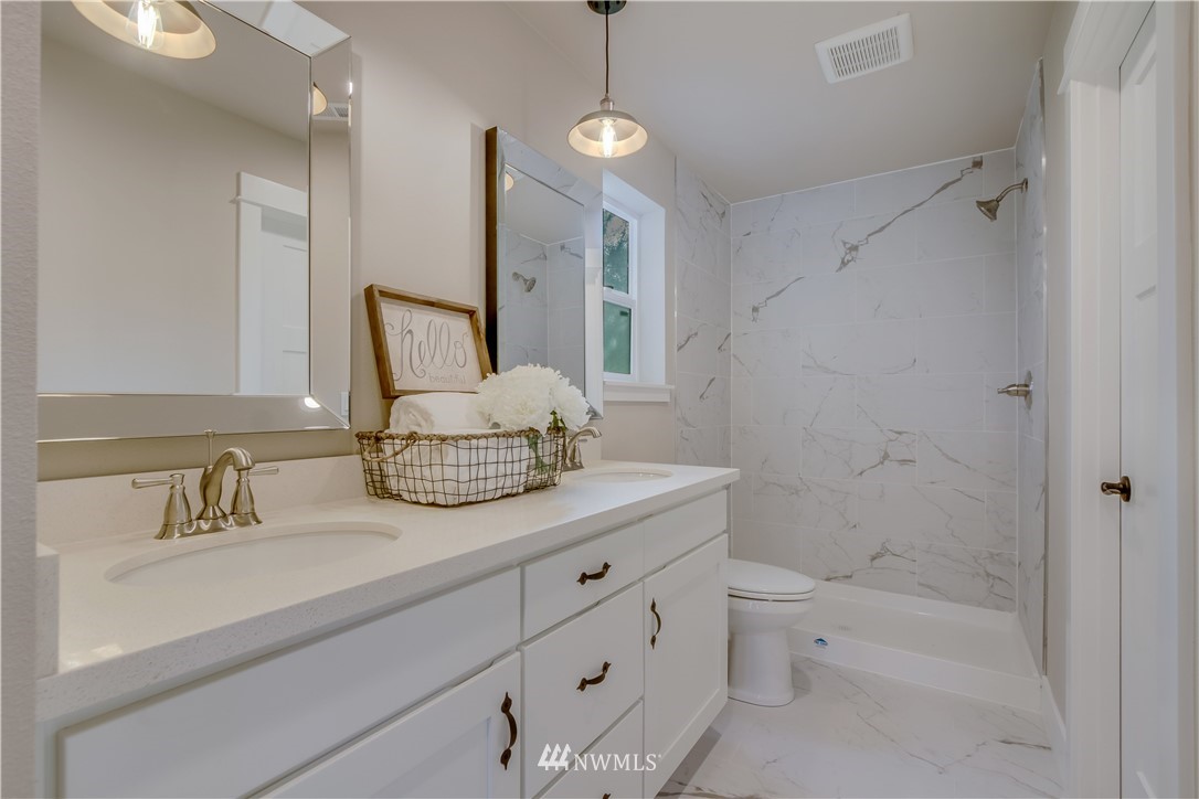 7102 Lower Ridge Road, Unit B Everett, WA 98203 - Photo 14 of 19