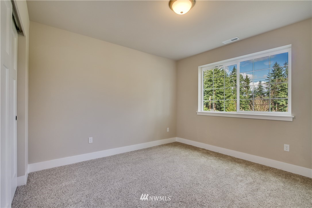 7102 Lower Ridge Road, Unit B Everett, WA 98203 - Photo 15 of 19
