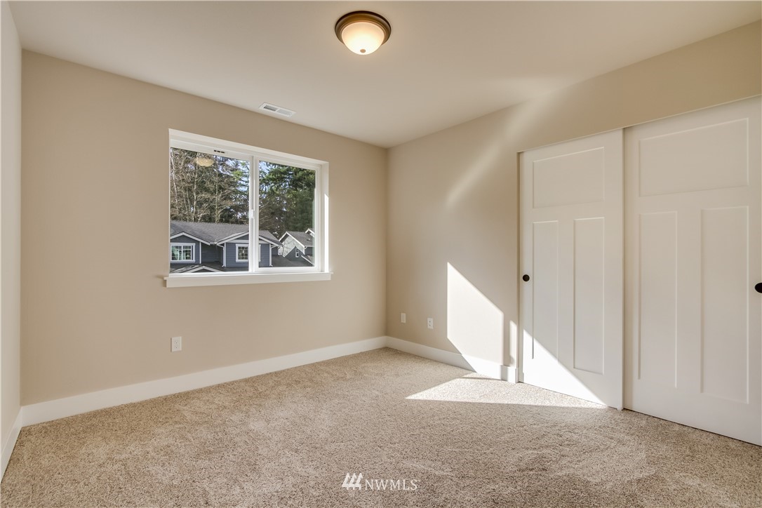 7102 Lower Ridge Road, Unit B Everett, WA 98203 - Photo 17 of 19