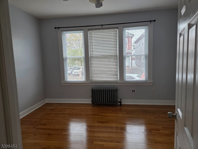 292 Leslie Street, Unit 1R Newark, NJ 07112 - Photo 3 of 9