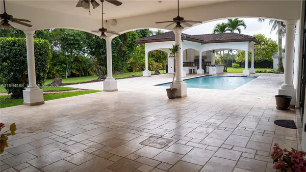 $2,699,000 | 6200 Southwest 97th Avenue, Miami, FL 33173