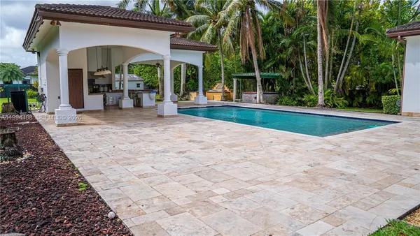 $2,699,000 | 6200 Southwest 97th Avenue, Miami, FL 33173