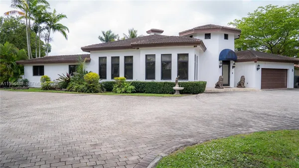 $2,699,000 | 6200 Southwest 97th Avenue, Miami, FL 33173