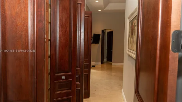 $2,699,000 | 6200 Southwest 97th Avenue, Miami, FL 33173