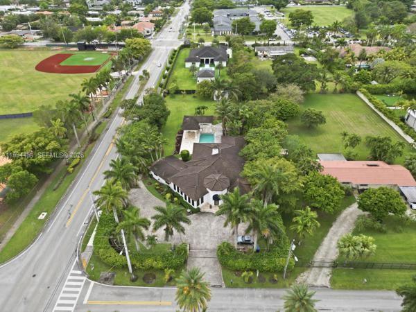 6200 Southwest 97th Avenue Miami, FL 33173 - Photo 6 of 48