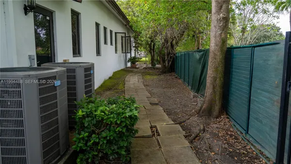 $2,699,000 | 6200 Southwest 97th Avenue, Miami, FL 33173