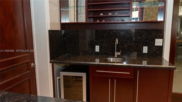 $2,699,000 | 6200 Southwest 97th Avenue, Miami, FL 33173