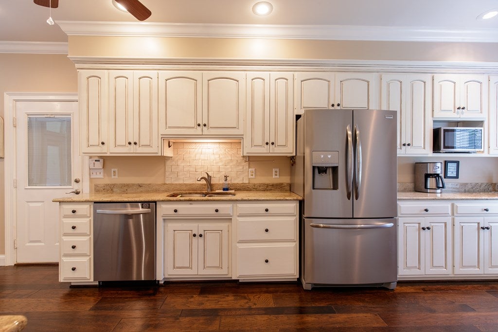 4522 Tillman Bluff Road Valdosta, GA 31602 - Photo 13 of 35 Gallery Image 13