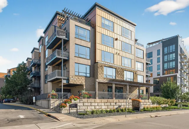 $649,900 | 3104 West Lake Street, Unit 405, Minneapolis, MN 55416