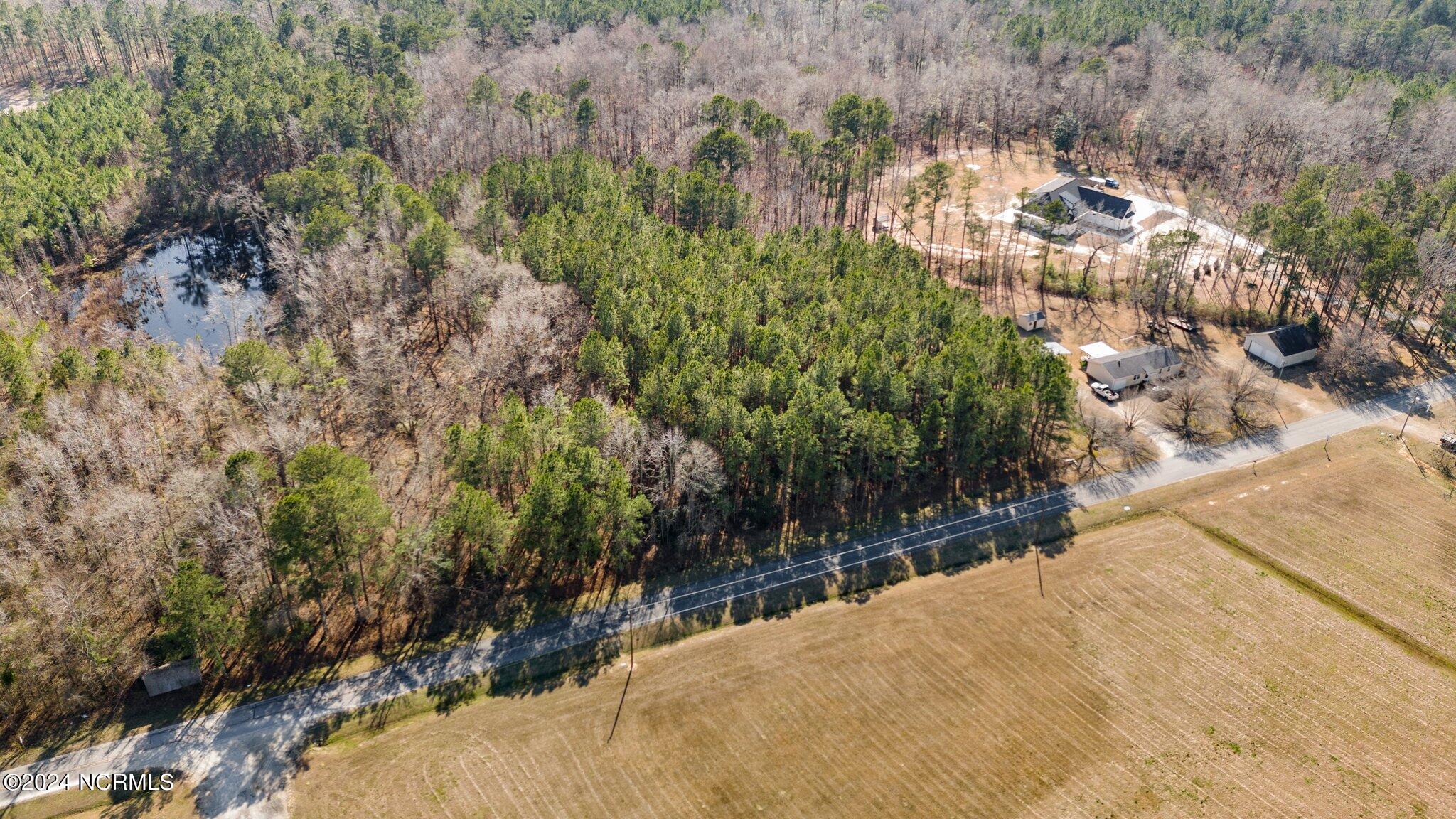 691 Old Pollocksville Road New Bern, NC 28562 - Photo 4 of 14 705 Old Pollocksville Road