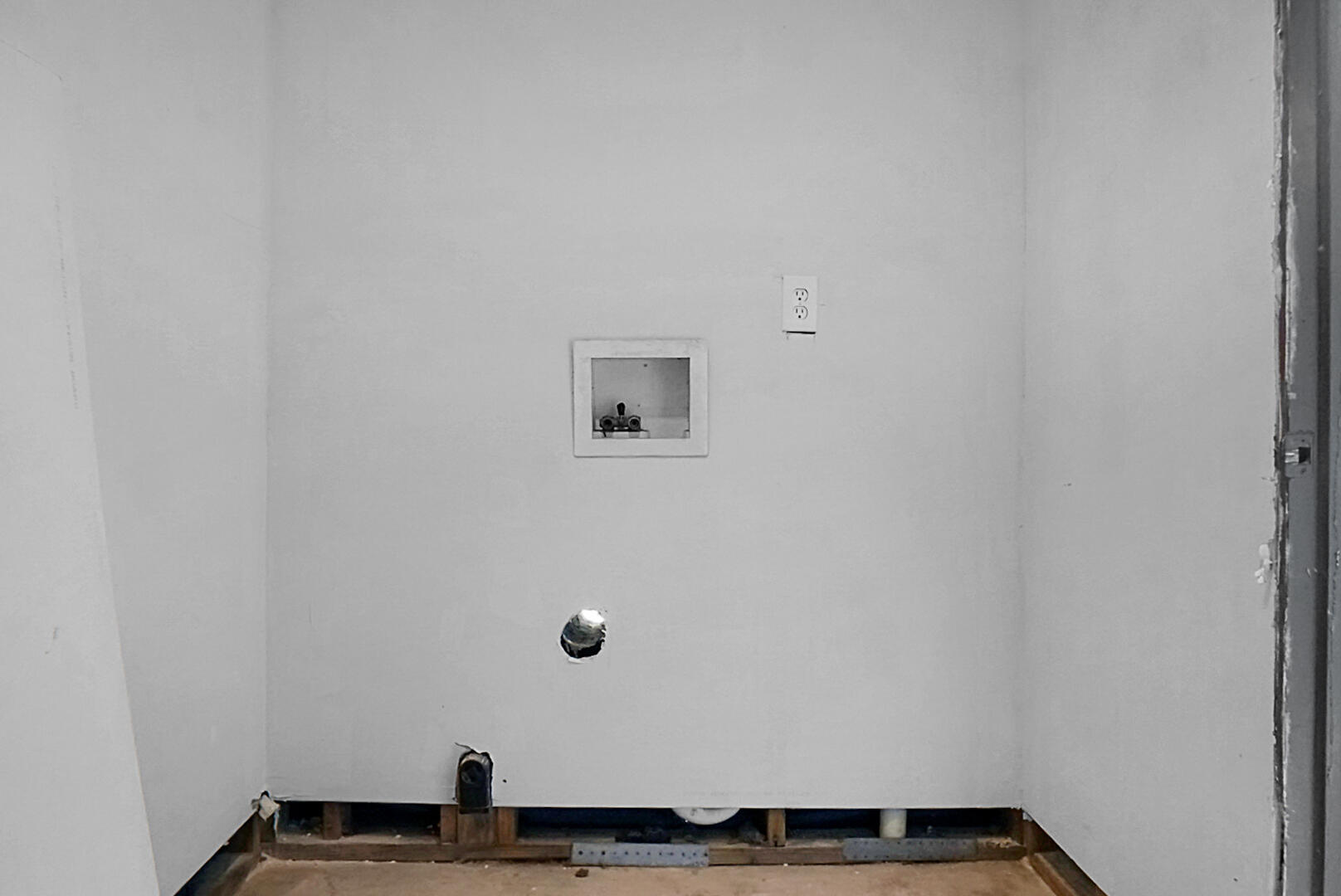 158 Hummingbird Avenue, Unit B Ladson, SC 29456 - Photo 20 of 40 DSC07613