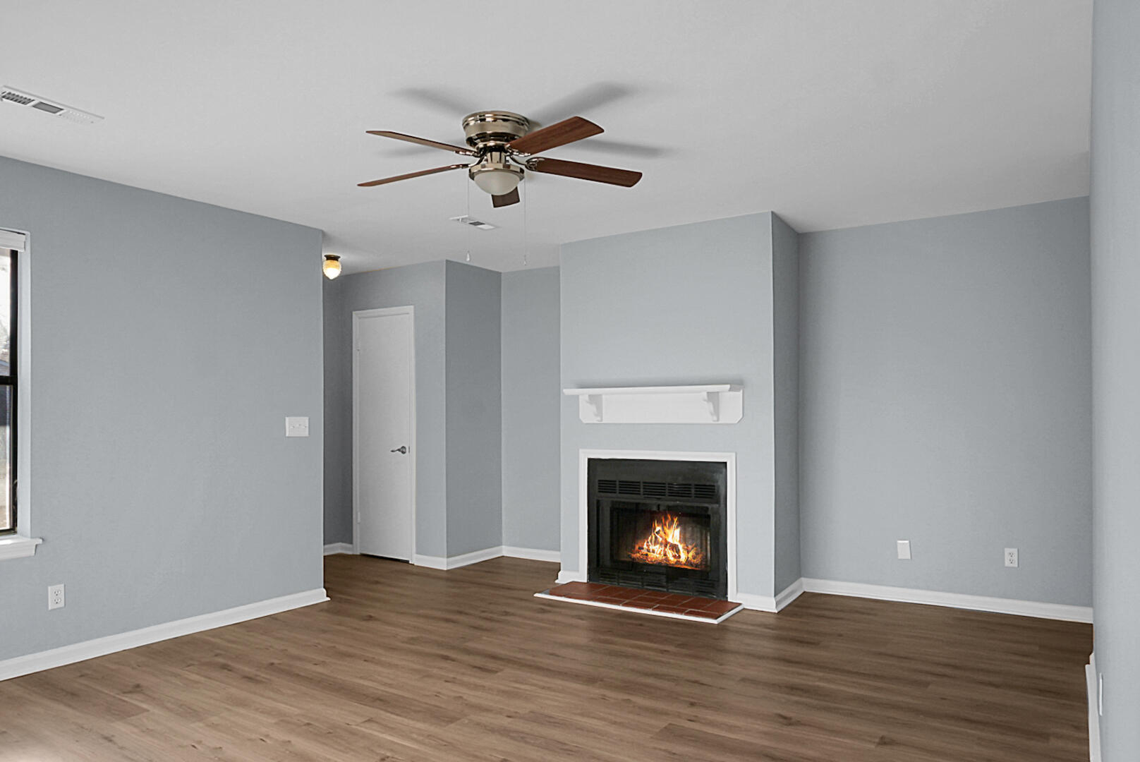 158 Hummingbird Avenue, Unit B Ladson, SC 29456 - Photo 8 of 40 DSC07571