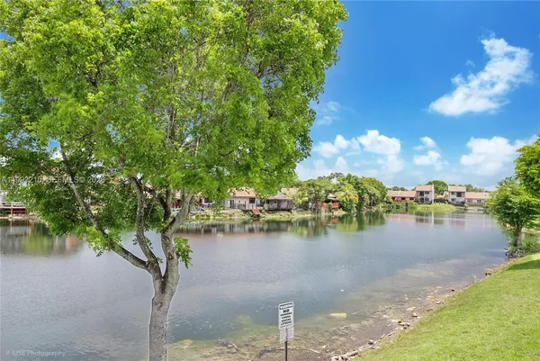 $3,200 | 2211 Southwest 122nd Court, Miami, FL 33175