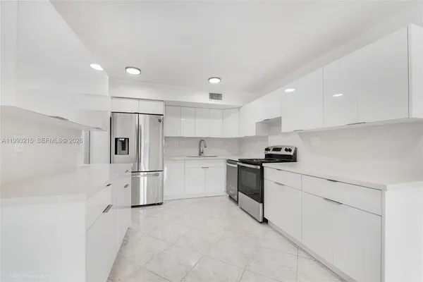 $3,200 | 2211 Southwest 122nd Court, Miami, FL 33175