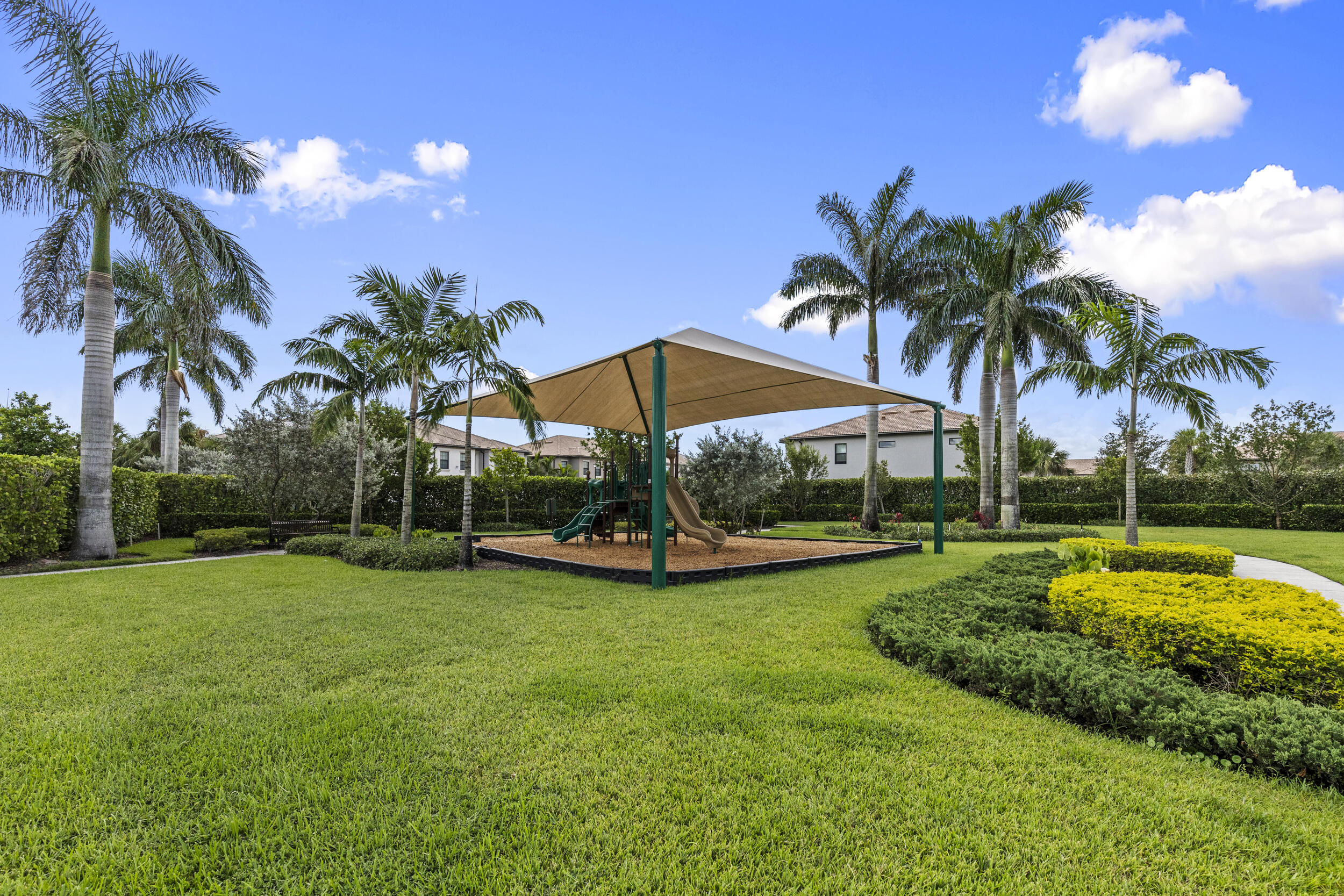 4828 Chantilly Rd Lake Lake Worth, FL 33467 - Photo 20 of 32 4828 Chantilly Road