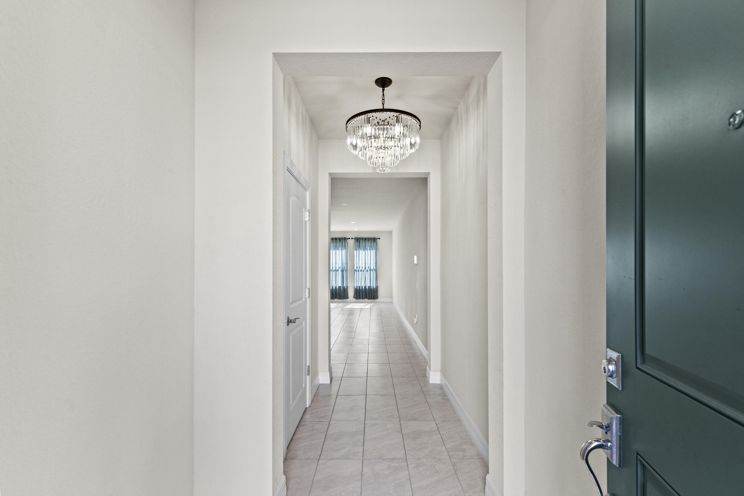 4828 Chantilly Rd Lake Lake Worth, FL 33467 - Photo 8 of 32 4828 Chantilly Road