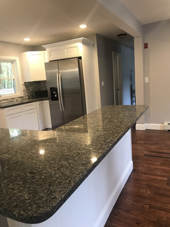 530 Middle Road Acushnet, MA 02743 - Photo 4 of 8 Gallery Image 4