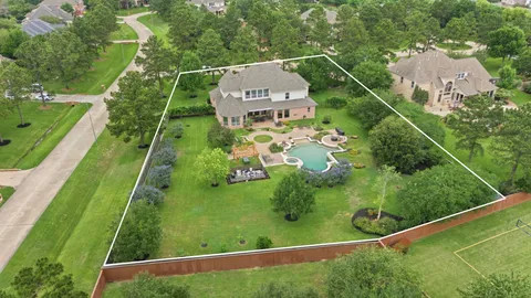 $1,125,000 | 15 White Meadow Court, Spring, TX 77379