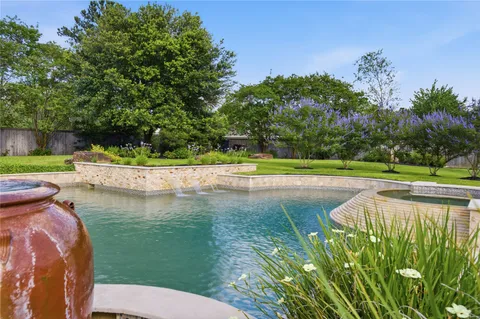 $1,125,000 | 15 White Meadow Court, Spring, TX 77379