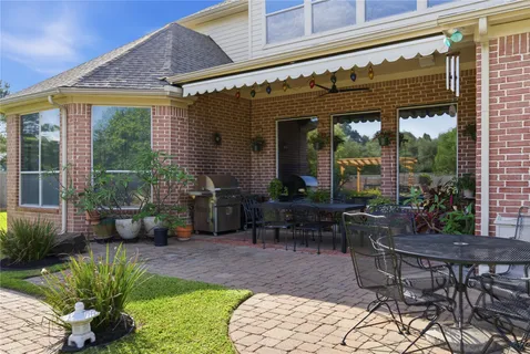 $1,125,000 | 15 White Meadow Court, Spring, TX 77379
