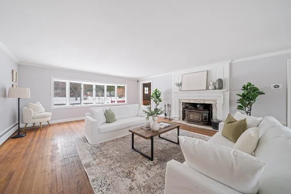 $1,249,000 | 8 Conway Lane, Foxboro, MA 02035