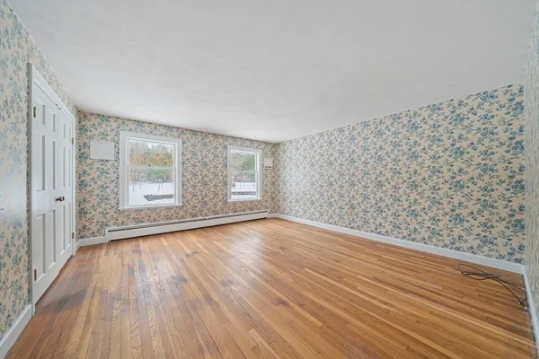$1,249,000 | 8 Conway Lane, Foxboro, MA 02035