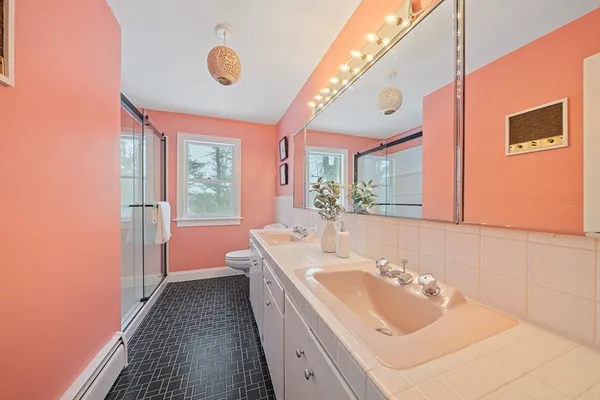 $1,249,000 | 8 Conway Lane, Foxboro, MA 02035